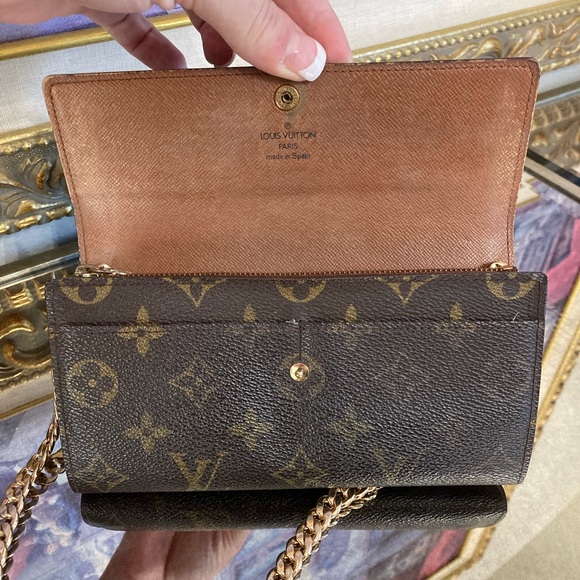 Louis Vuitton Long Wallet Chained Wallet on Chain WOC Purse Wallet Crossbody - Picture 8 of 9